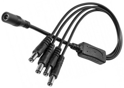 Câble distributeur d'alimentation 1 x Jack femelle 12 volts vers 4 x Jack male 12 volts, TLC