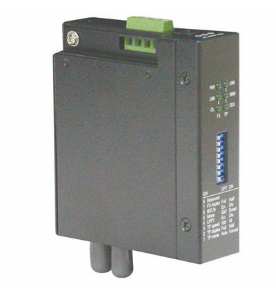 Convertisseur industriel RJ45 Fast Ethernet / Fibre optique Multimode SC ou ST, Roline
